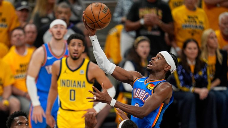 青岛海牛：李霄鹏未与球队告别，近期会根据明年情况与其谈续约